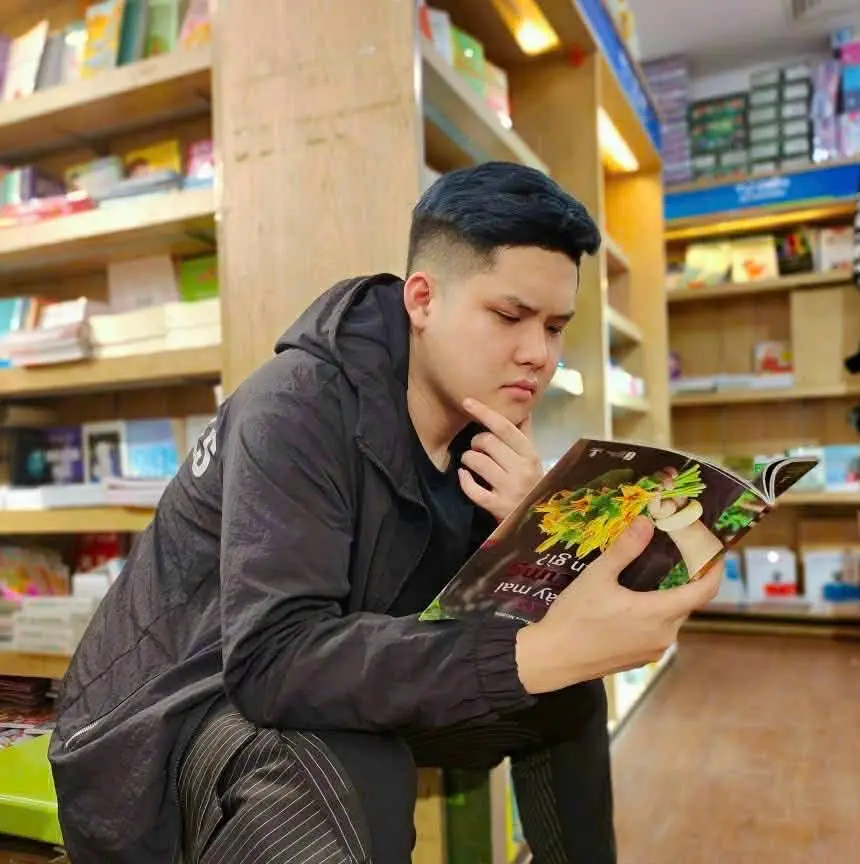 Bùi Việt Hoàng